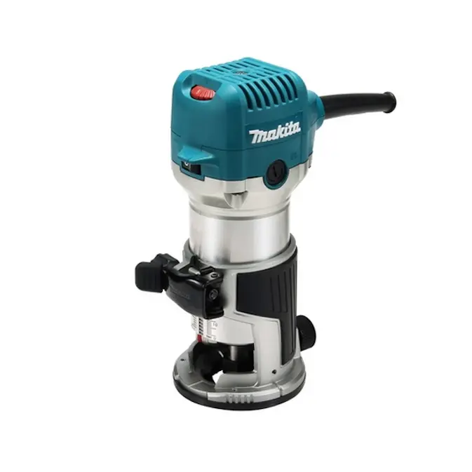 Overfres Makita 710W RT0702CJ