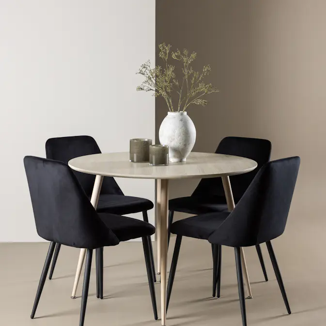 Spisegruppe Venture Home Plaza Ø100 med 4 stk Night Stoler