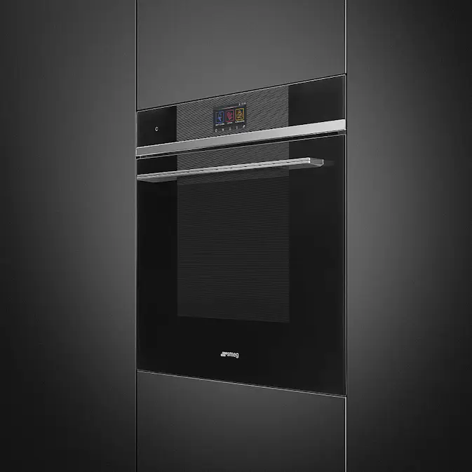 Ovn Smeg SOP6104S2PB3