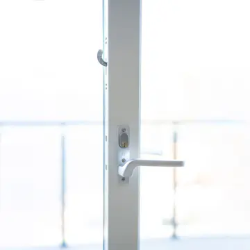 Dobbel Sylinder H-vinduet Fjerdingstad Balkongdør