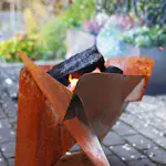 Bålpanne Jabo Triangel Inkl Fat Corten 64x64x54 cm