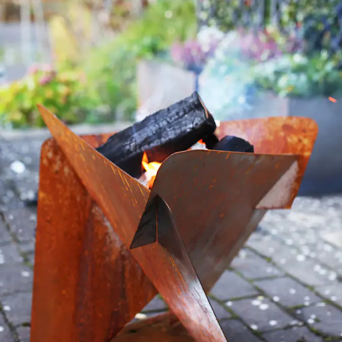 Bålpanne Jabo Triangel Inkl Fat Corten 64x64x54 cm