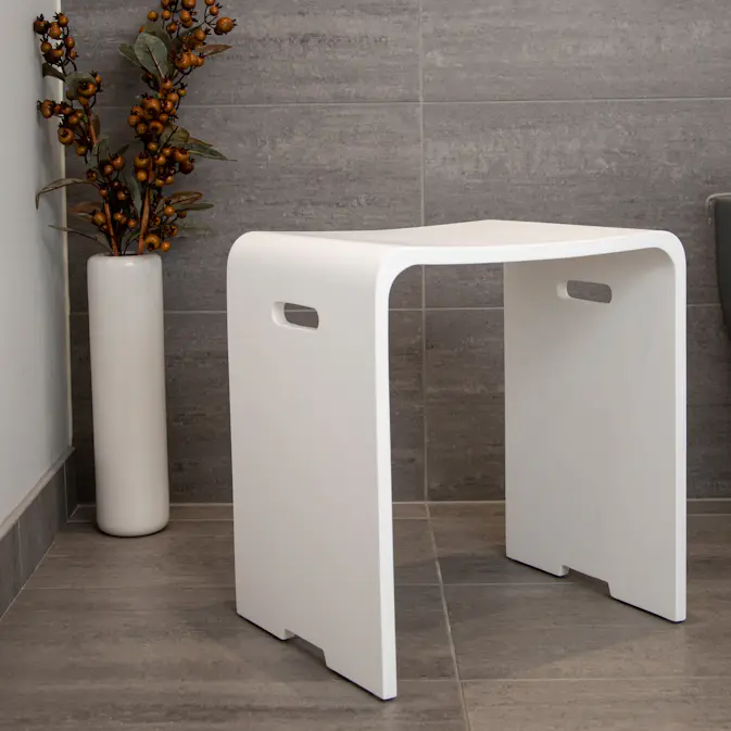 Baderomsstol LH Cube