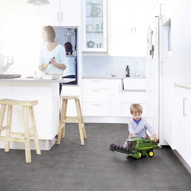 Vinylgulv Tarkett iD Inspiration 55 Patina Concrete Dark Grey