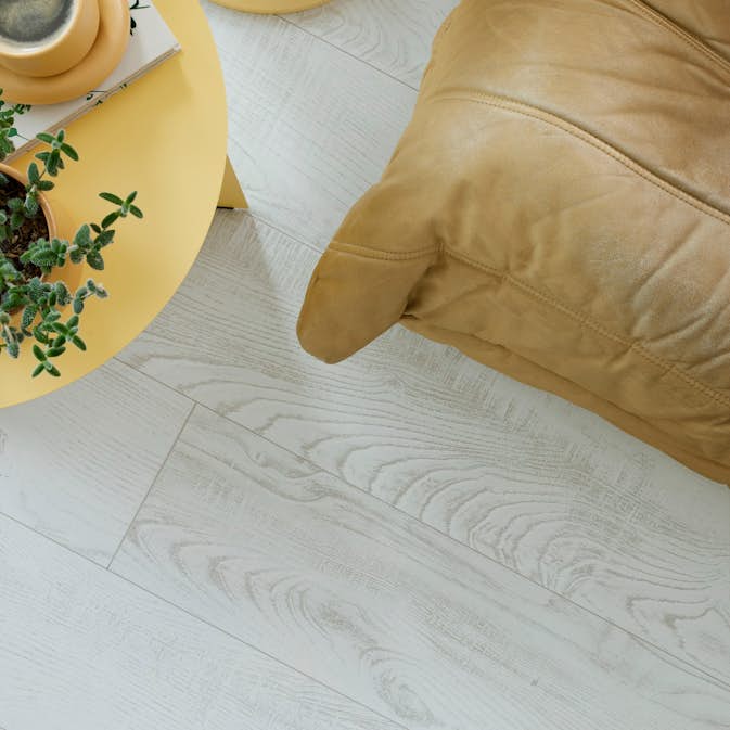 Laminatgulv BerryAlloc Connect 8 V4 Chestnut White