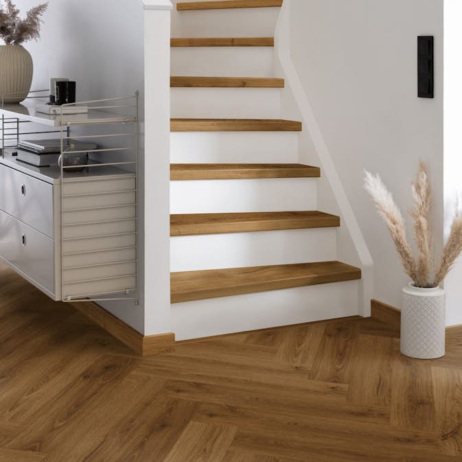 Vinylgulv Pergo Voxnan Pad Pro V4624 Caramel Valley Oak