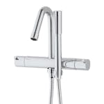 Badekarbatteri Mora Izzy Regular med Hånddusj