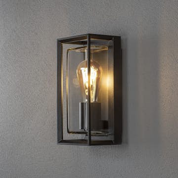Vegglampe Gnosjö Konstsmide Brindisi Sensor E27
