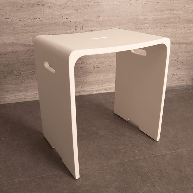 Baderomsstol LH Cube