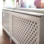 Radiatorskjuler Lundbergs Klara Hvit