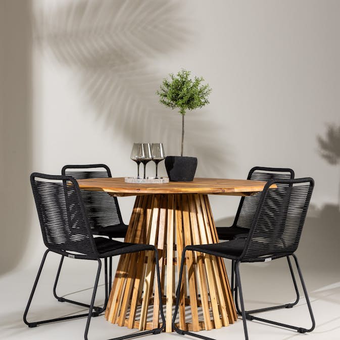 Hagegruppe Venture Home Lumpur med 4 Lindos Stoler
