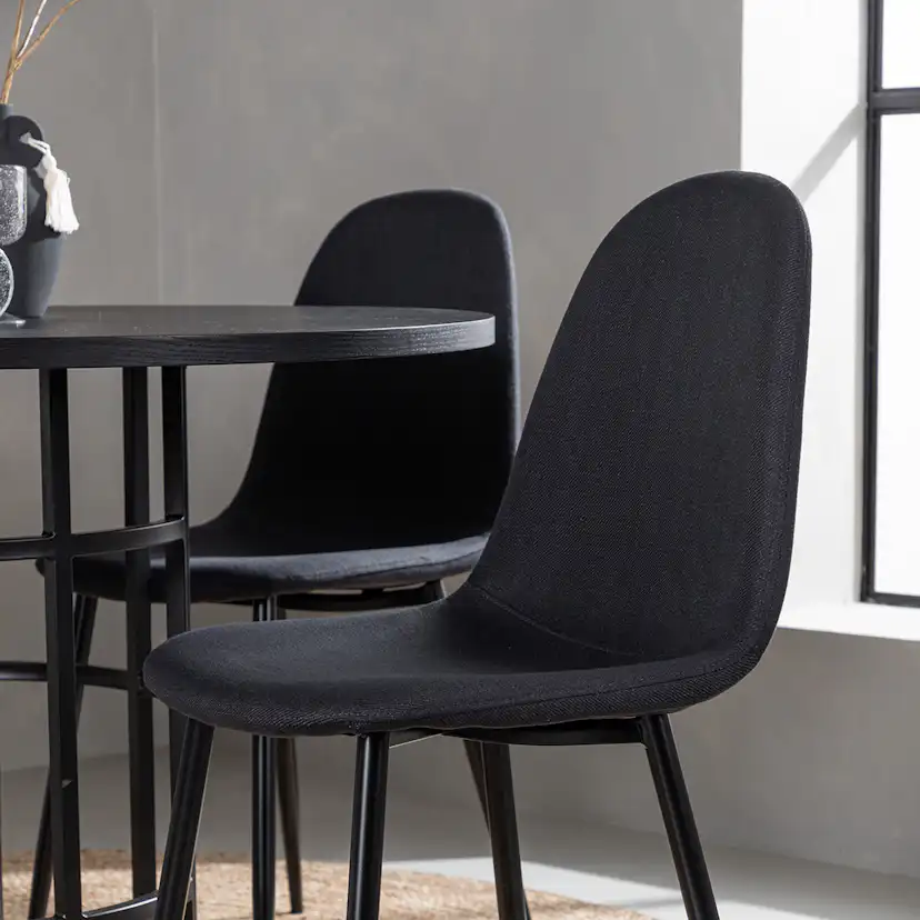 Spisegruppe Venture Home Copenhagen med 4 Polar Stoler