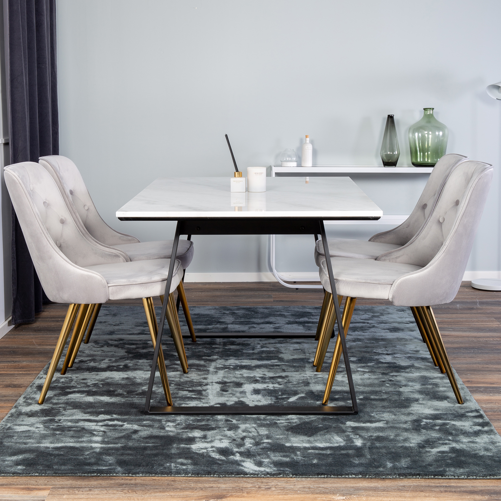 Spisegruppe Venture Home Estelle med 4 Vera Stoler