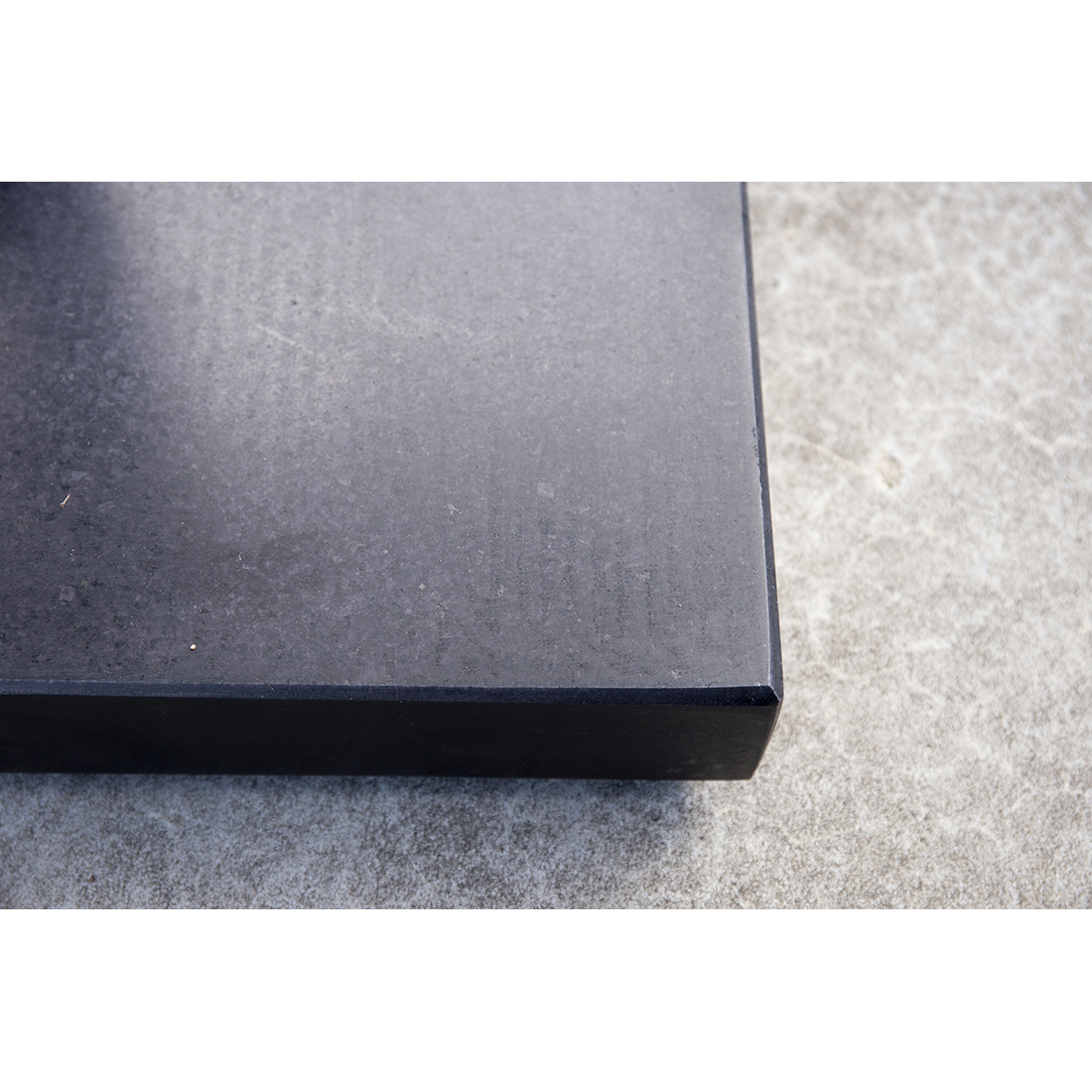 Stathera - Umbrella stone - Granite Sort