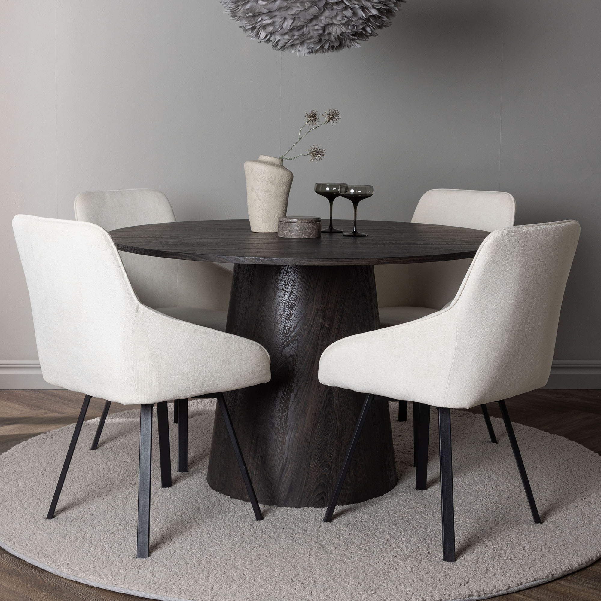 Spisegruppe Venture Home Lanzo Ø120 cm med 4 stk Rosie Stoler