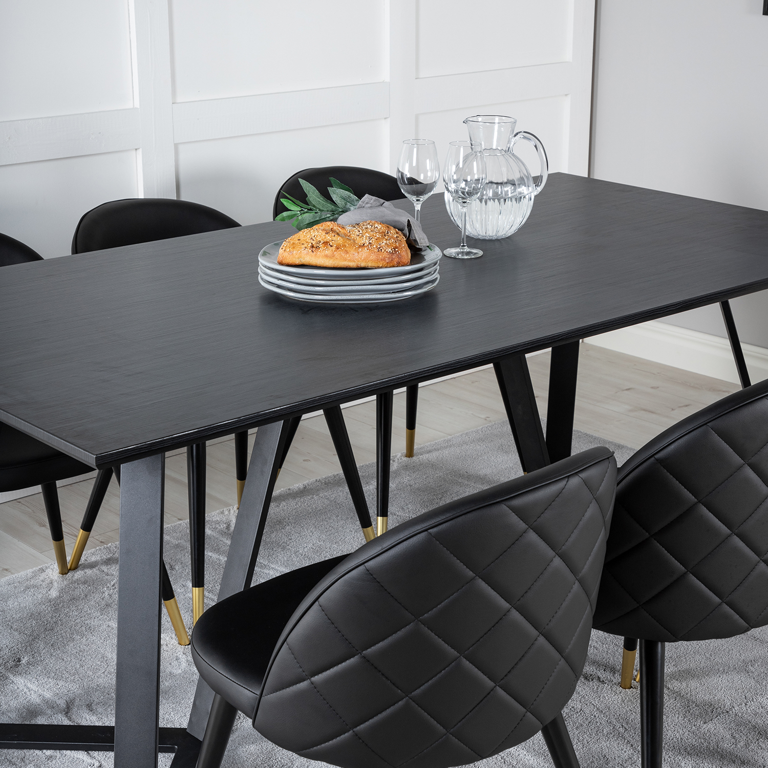 Spisegruppe Venture Home Madde med 6 Valentina Stoler Kunstlær
