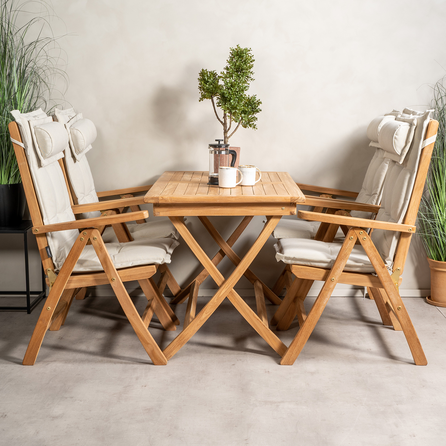 Spisegruppe Venture Home Kenya 120x70 Teak med 4 Kenya PositionsLenestoler