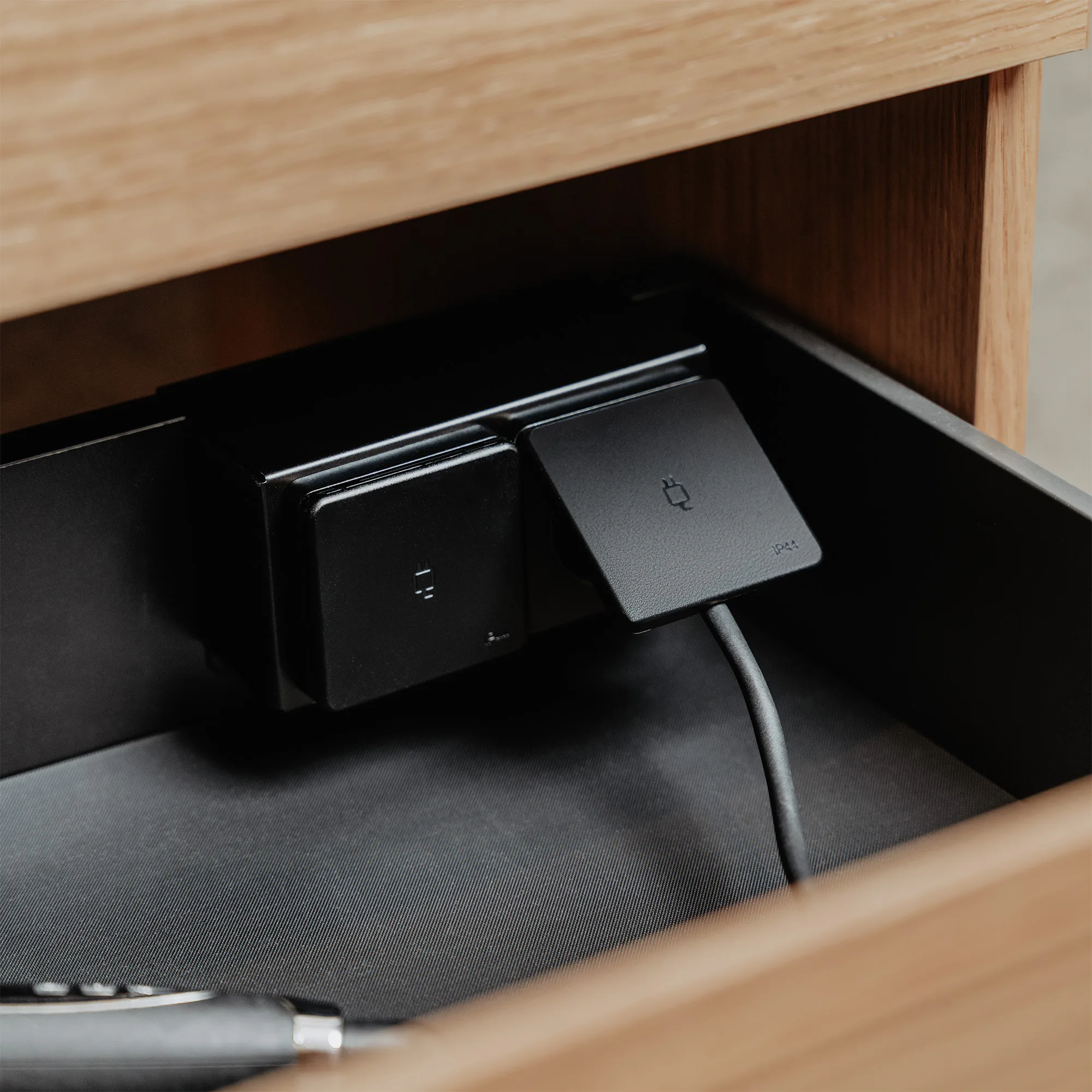 Dubbelt Eluttag INR Plus Power till Terra