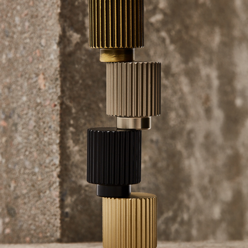 Knott Beslag Design Helix Stripe