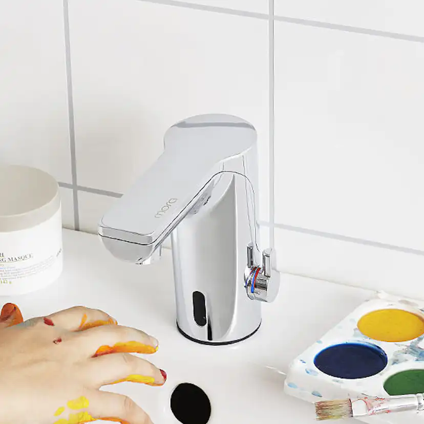 Servantbatteri Mora MMIX Tronic Berøringsfri