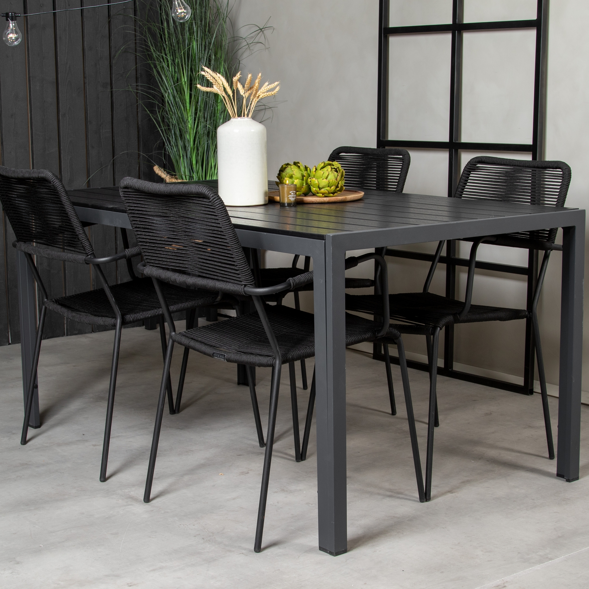 Spisegruppe Venture Home Bront 150 med 4 Leon Lenestoler