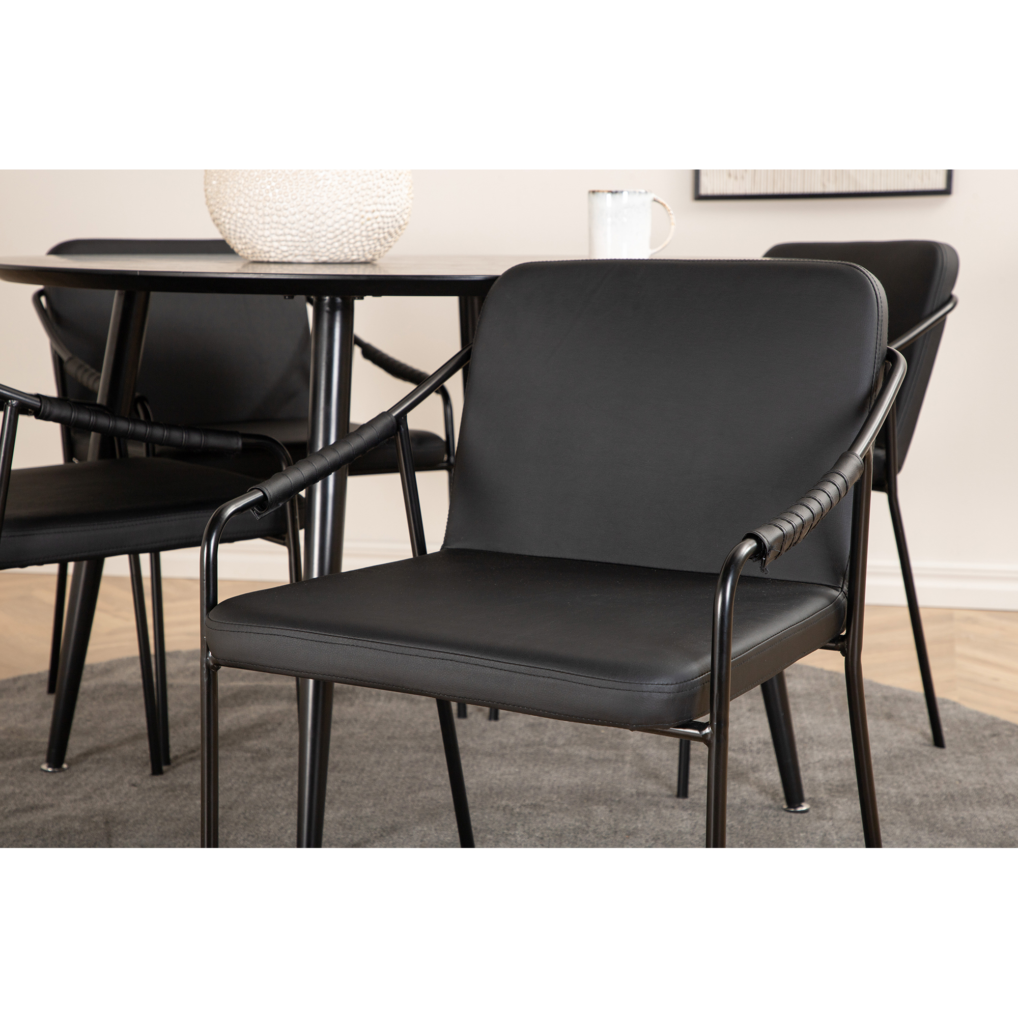 Spisegruppe Venture Home Dipp Ø115 cm med 4 Tvist Stoler