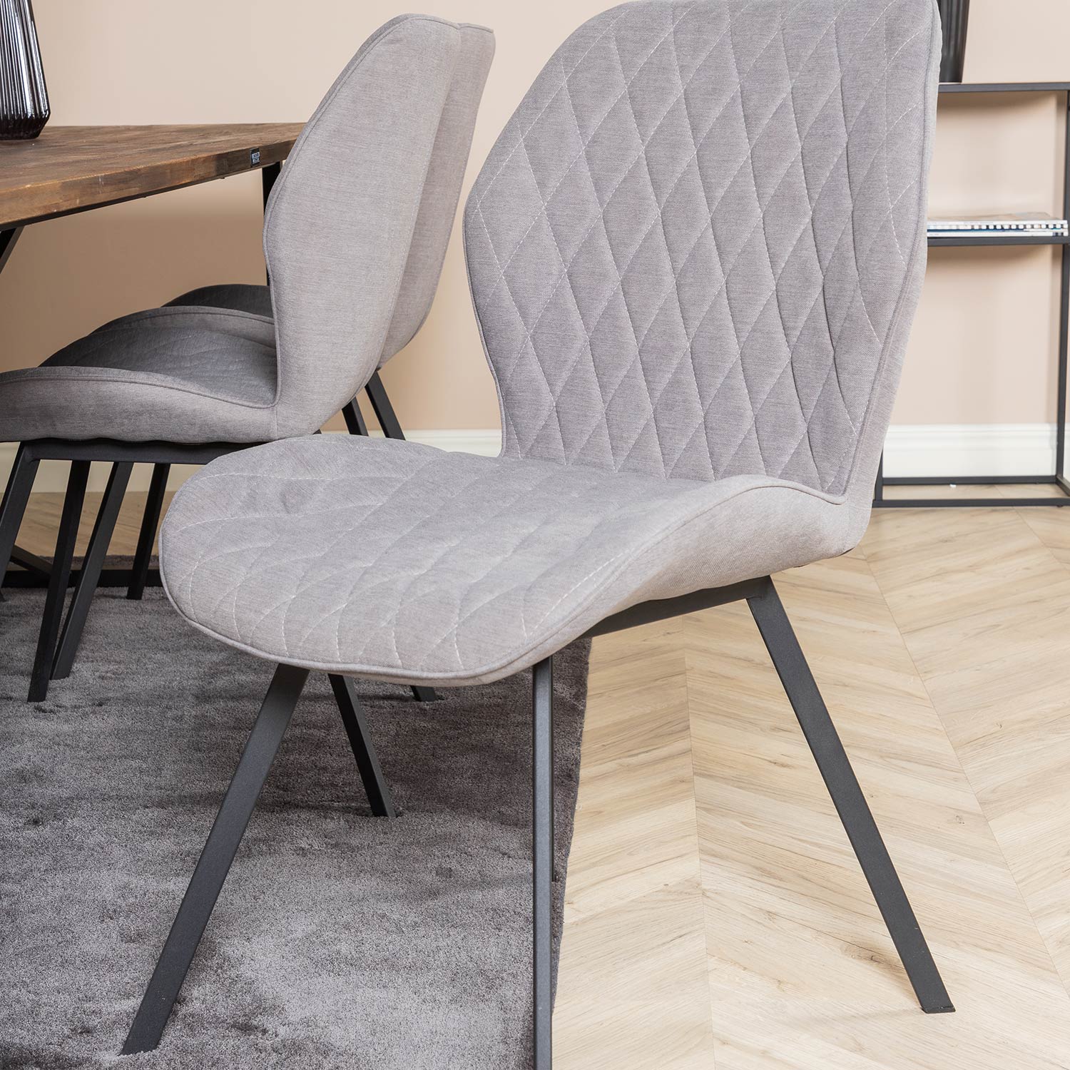 Spisegruppe Venture Home Peo med 6 Geneva Stoler