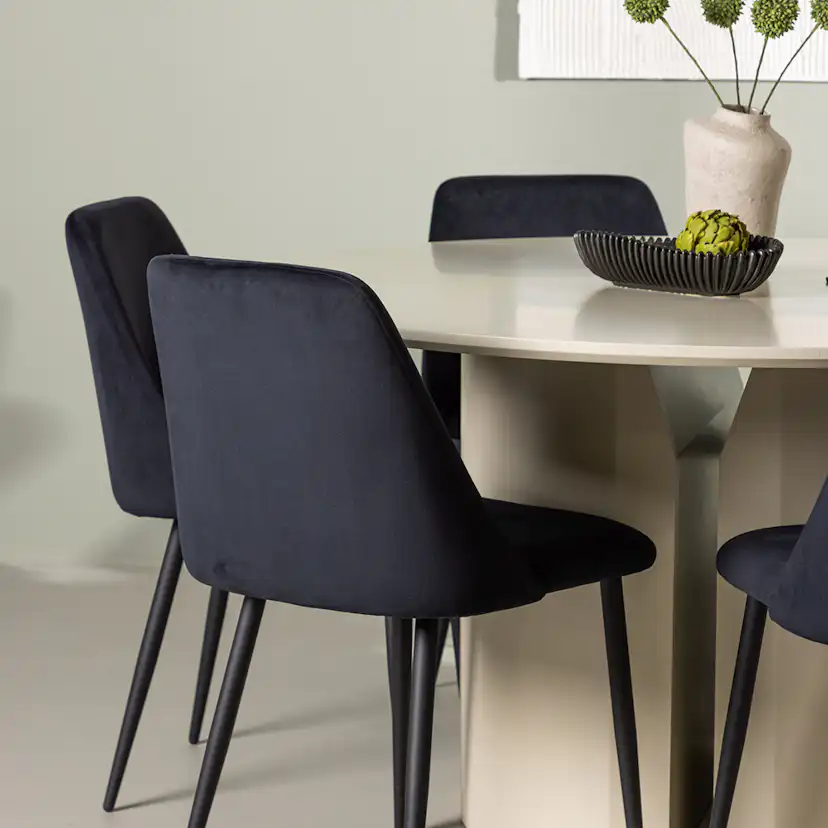 Spisegruppe Venture Home Sandvik med 6 Night Stoler