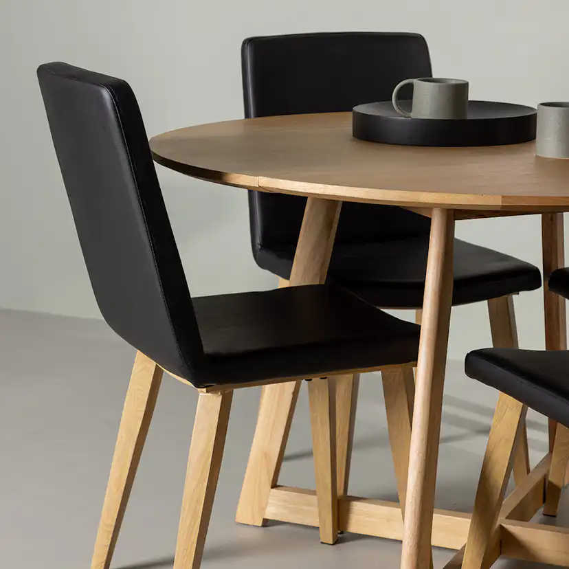 Spisegruppe Venture Home Yakidon Ø120 cm med 4 stk Today Stoler