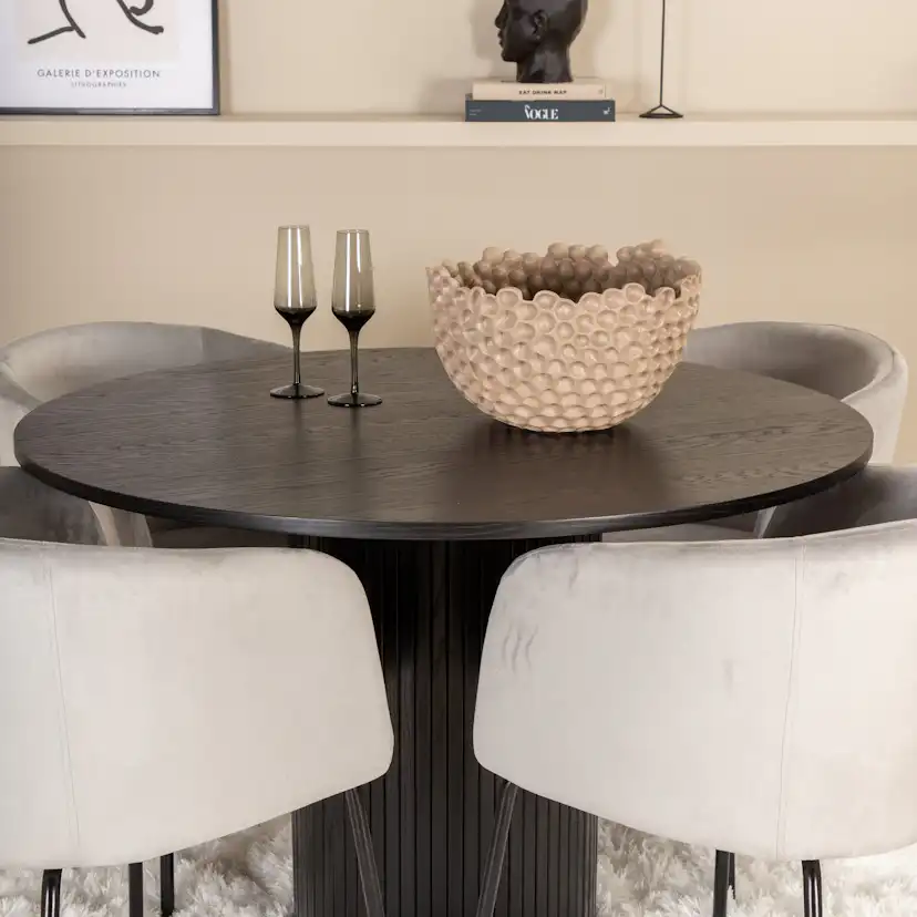 Spisegruppe Venture Home med Bianca Spisebord og 4 Bergen Spisestoler