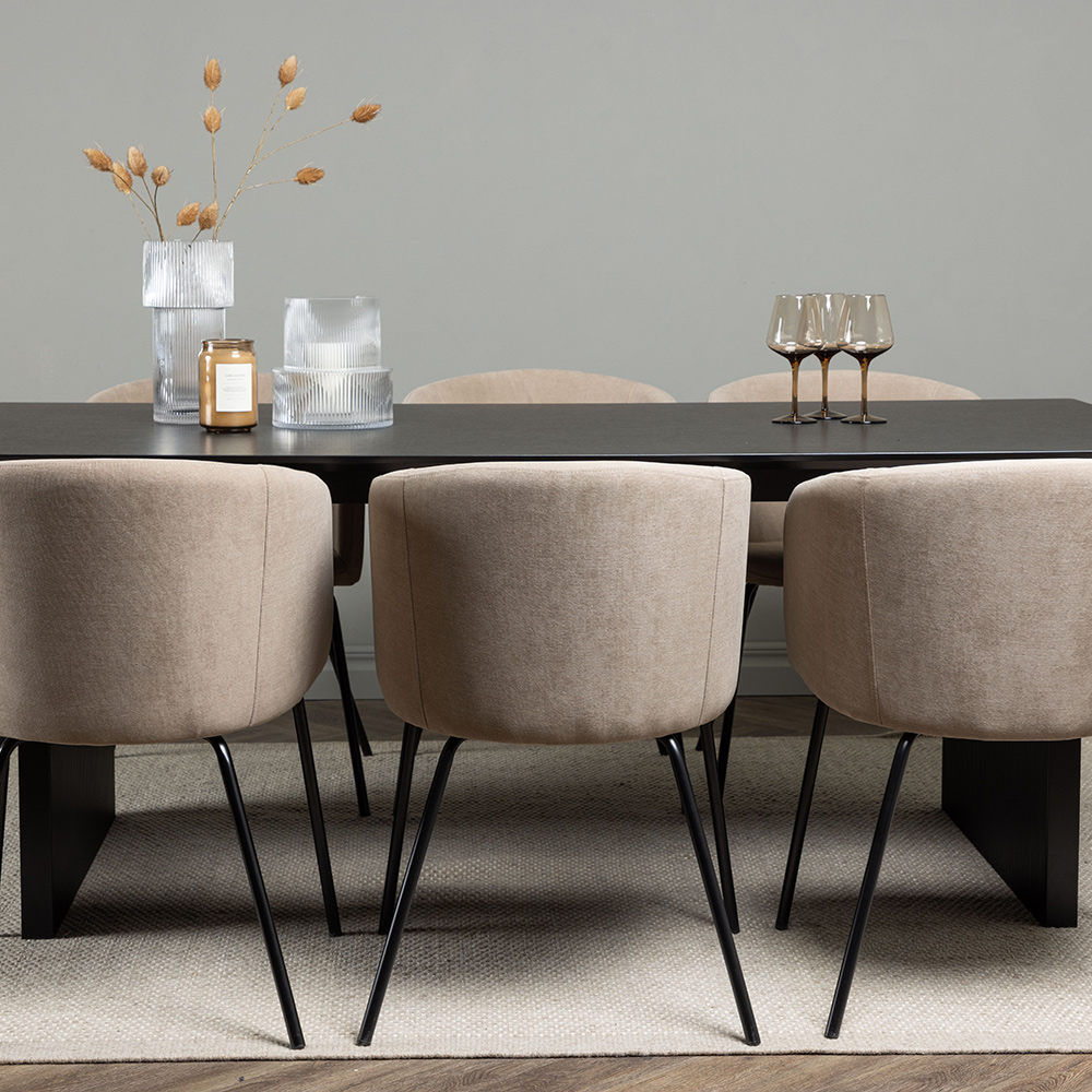 Spisegruppe Venture Home Vail med 6 Berit Stoler