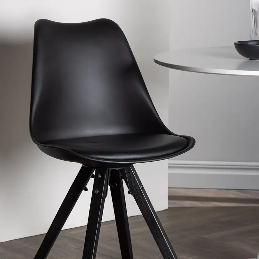 Spisegruppe Venture Home Hamden Ø80 cm med 2 stk Zeno Stoler