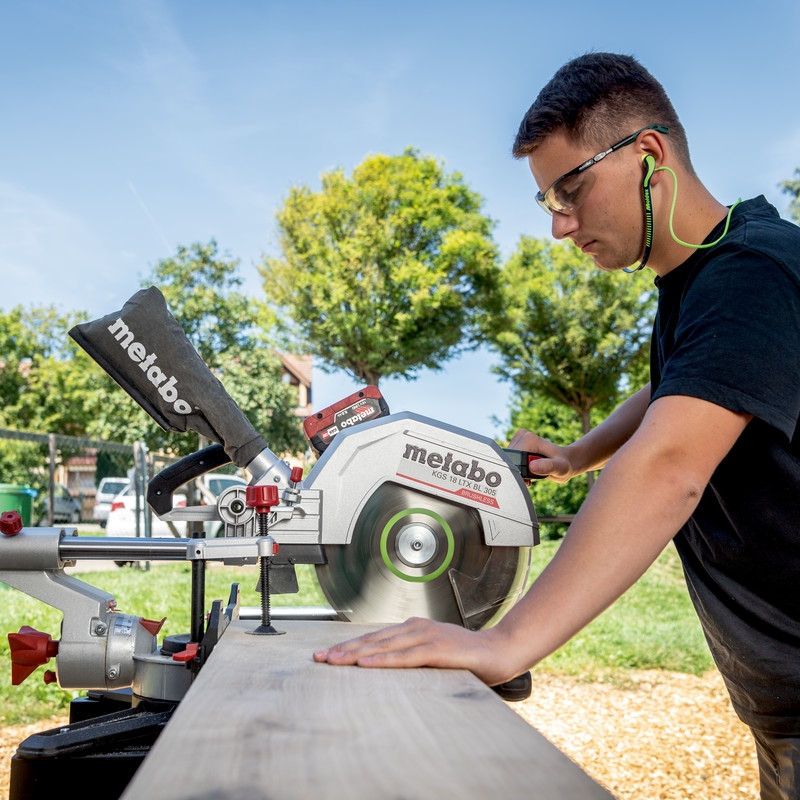 Kapp-/gjæringssag Metabo KGS 18 LTX BL 305 Solo