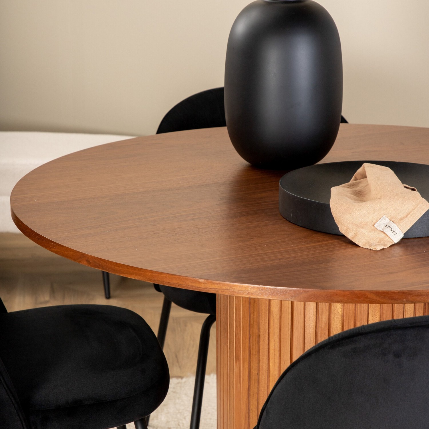 Spisegruppe Venture Home med Bianca Spisebord og 4 Wrigley Spisestoler