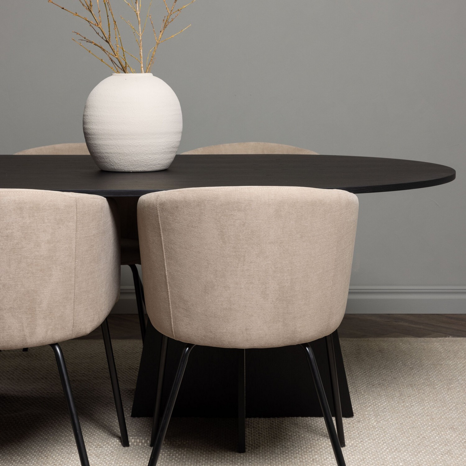 Spisegruppe Venture Home Bootcut Oval med 6 Berit Stoler