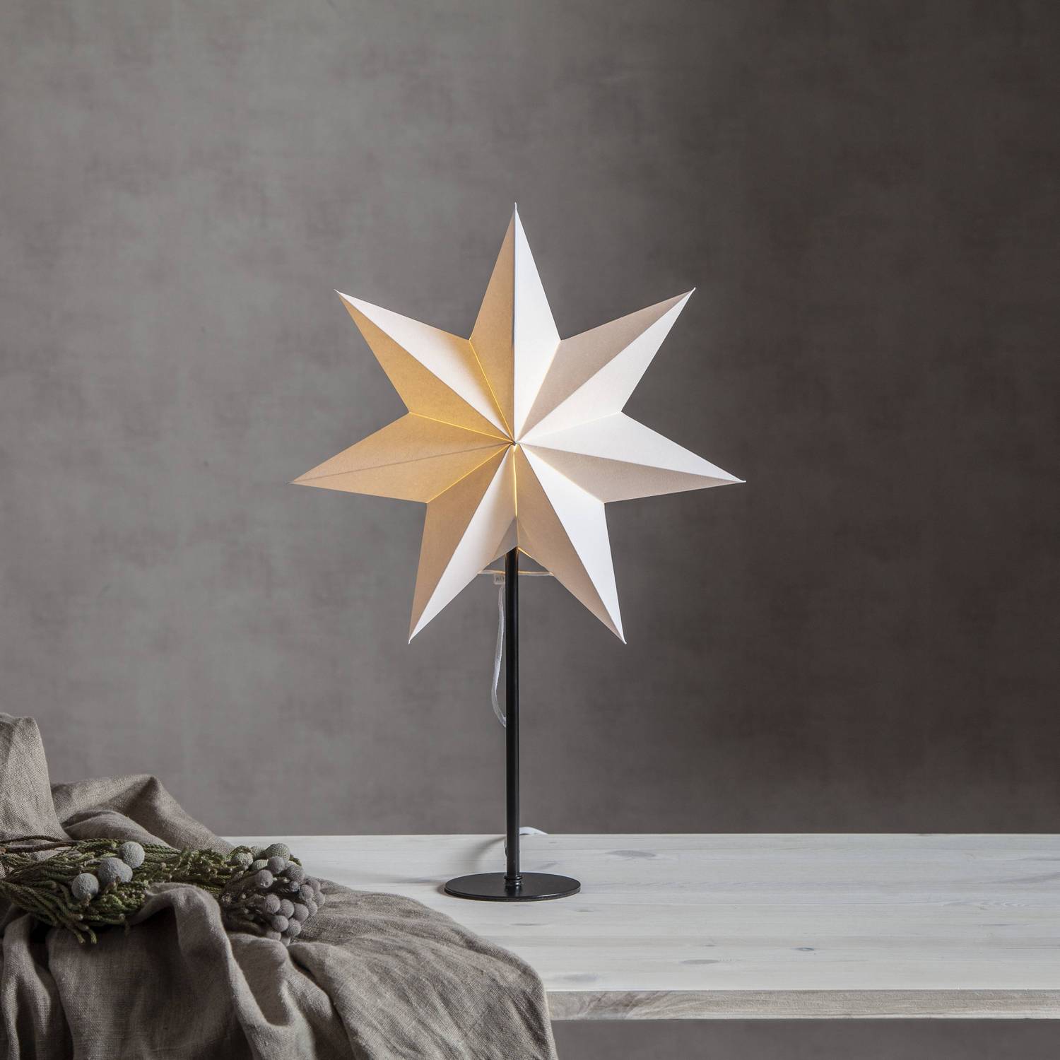 Adventstjerne på Fot Star Trading Mixa
