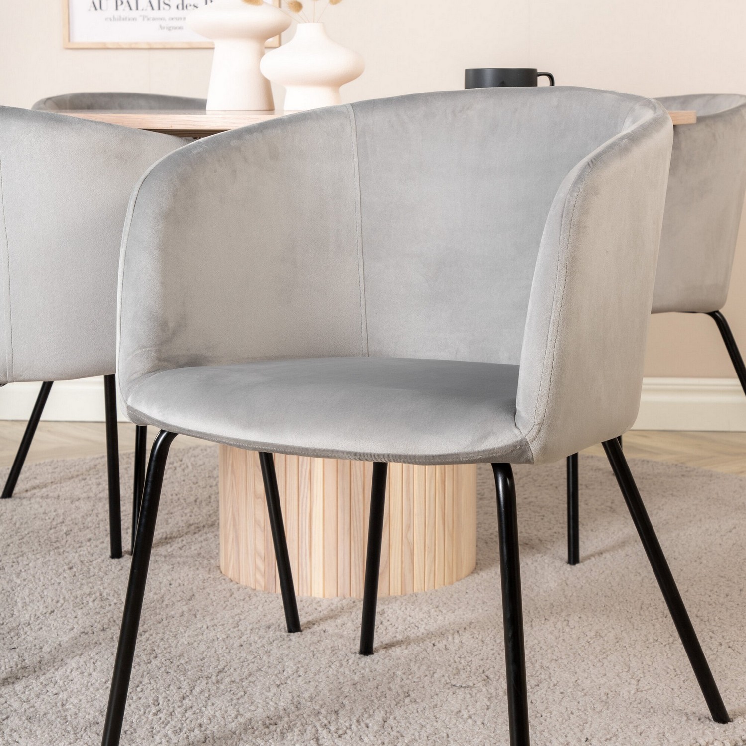 Spisegruppe Venture Home med Bianca Spisebord og 4 Bergen Spisestoler