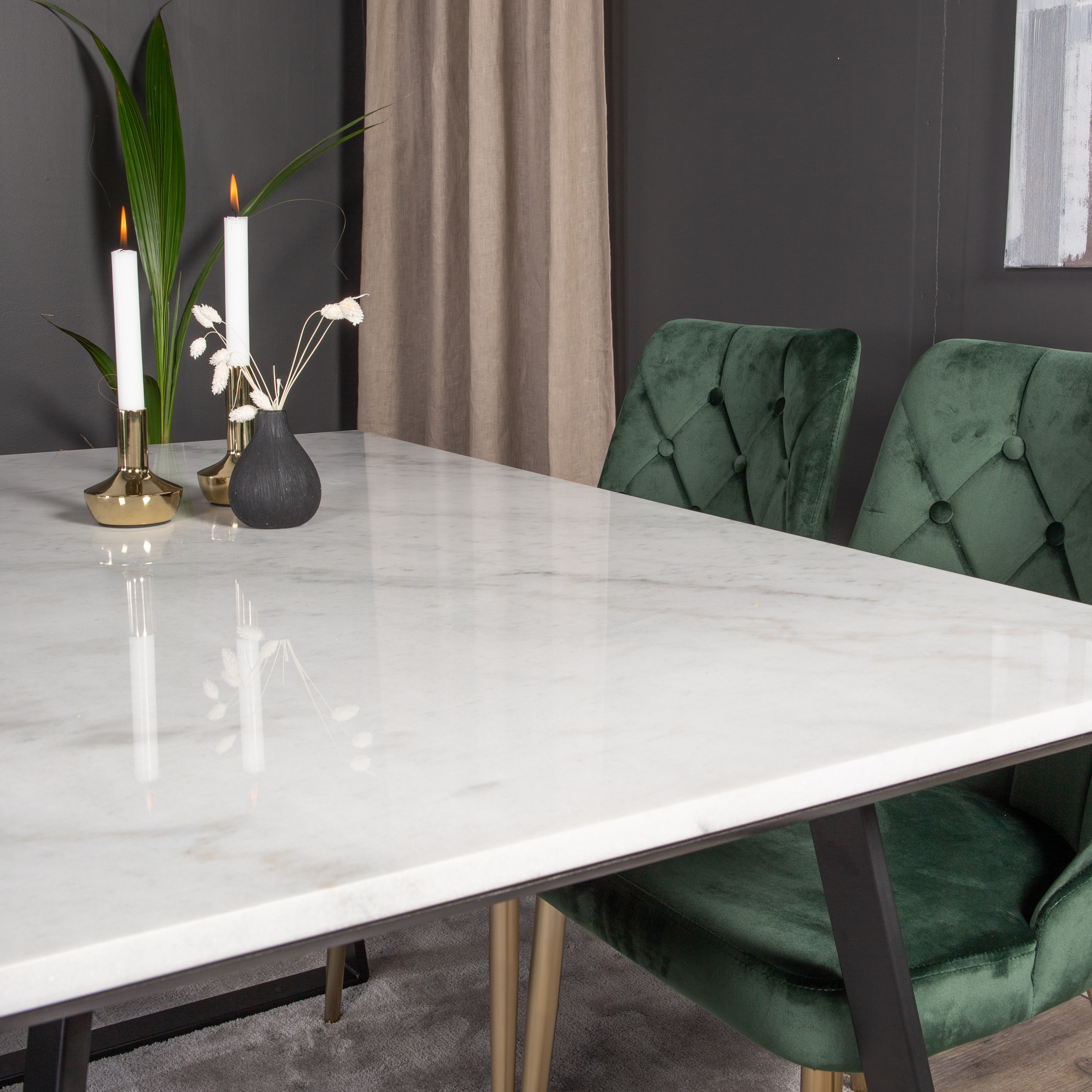 Spisegruppe Venture Home Estelle 140 med 4 Vera Stoler Fløyel/Messing