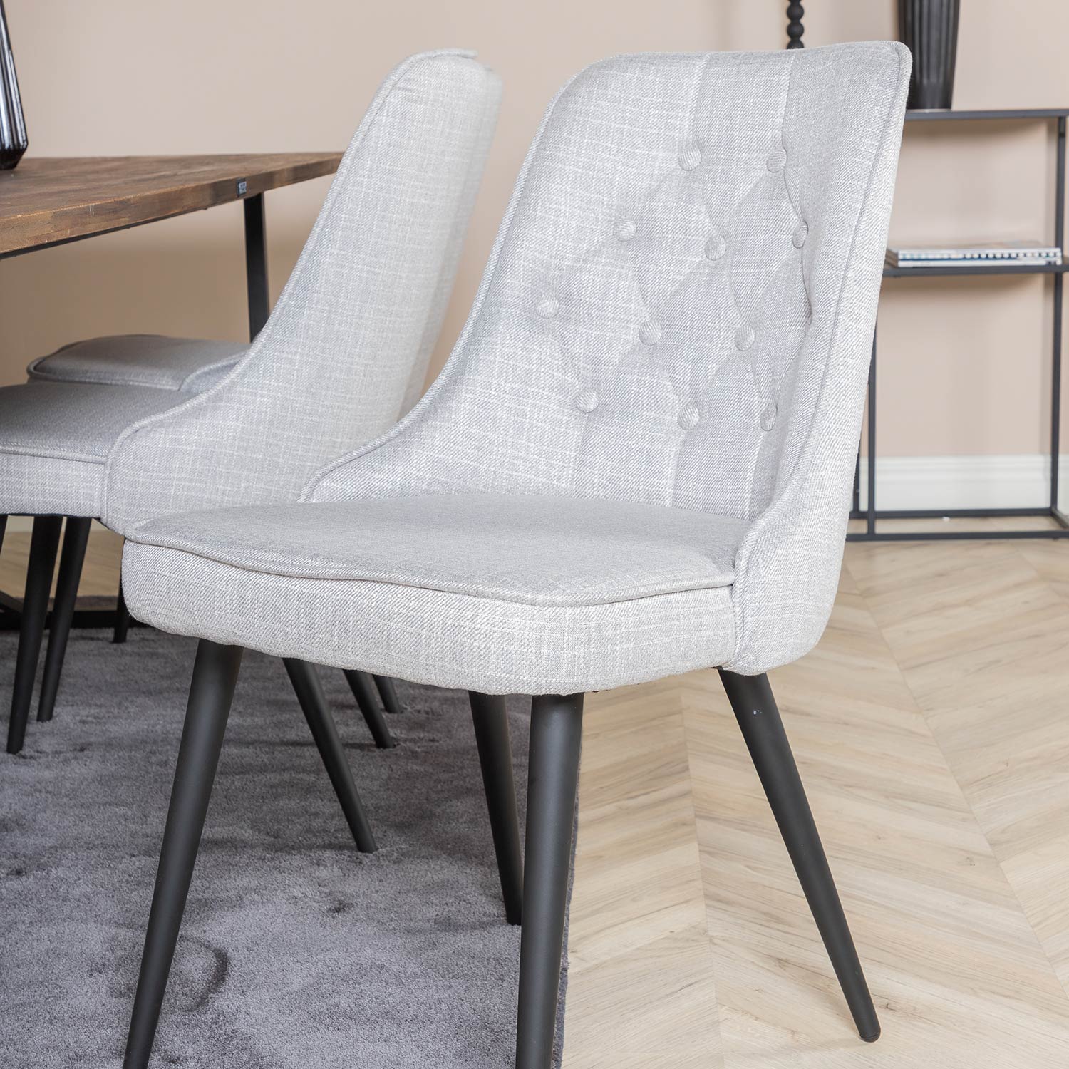 Spisegruppe Venture Home Peo med 6 Vera Stoler