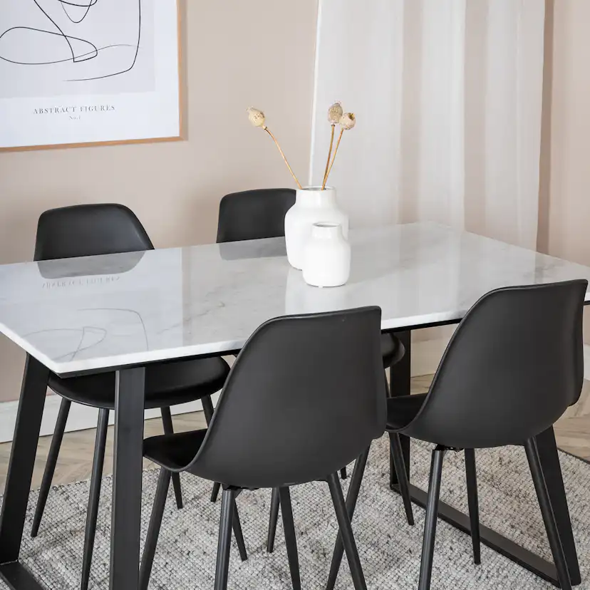 Spisegruppe Venture Home Estelle 140 med 4 Pop Stoler
