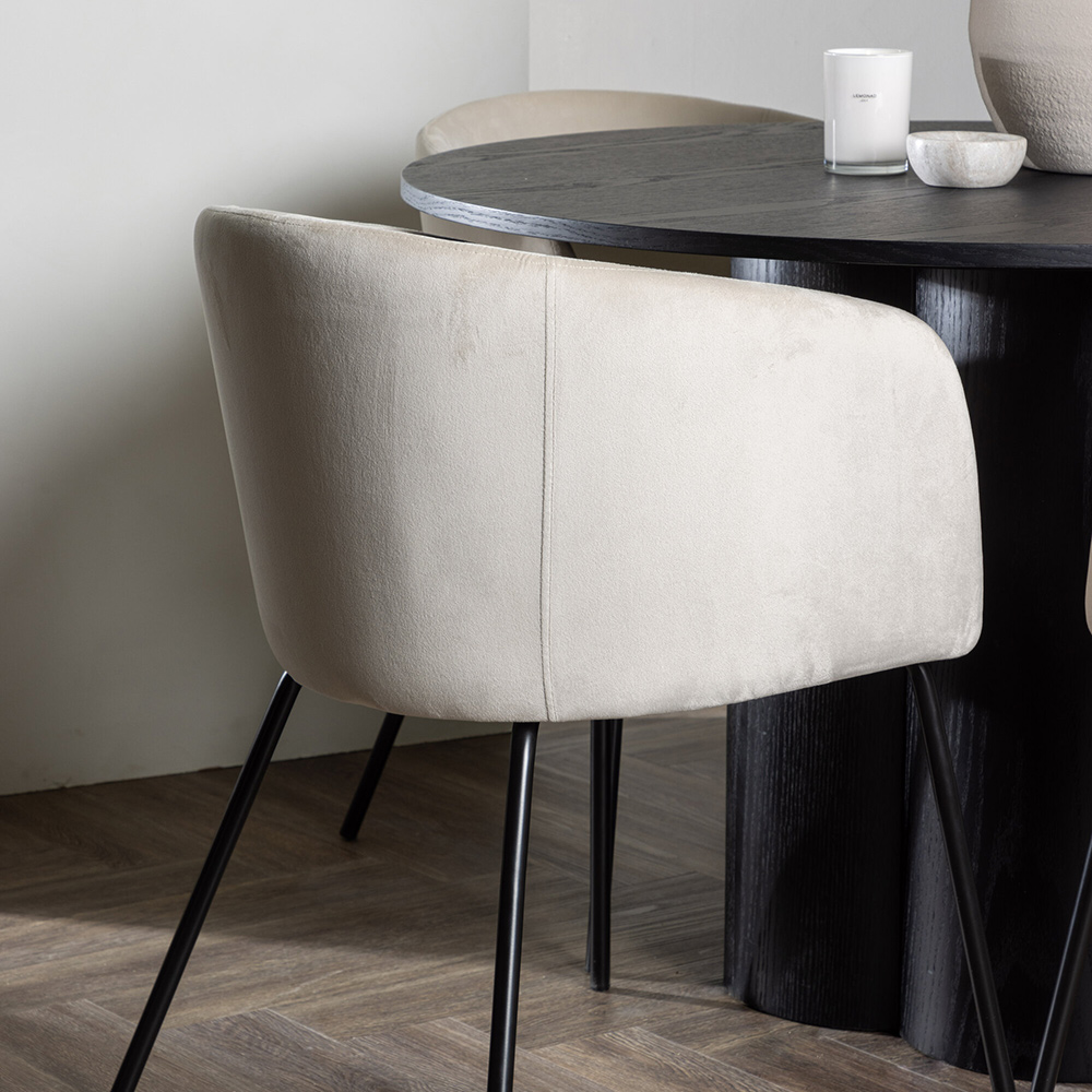 Spisegruppe Venture Home Olivia med 4 Berit Fløyel Stoler