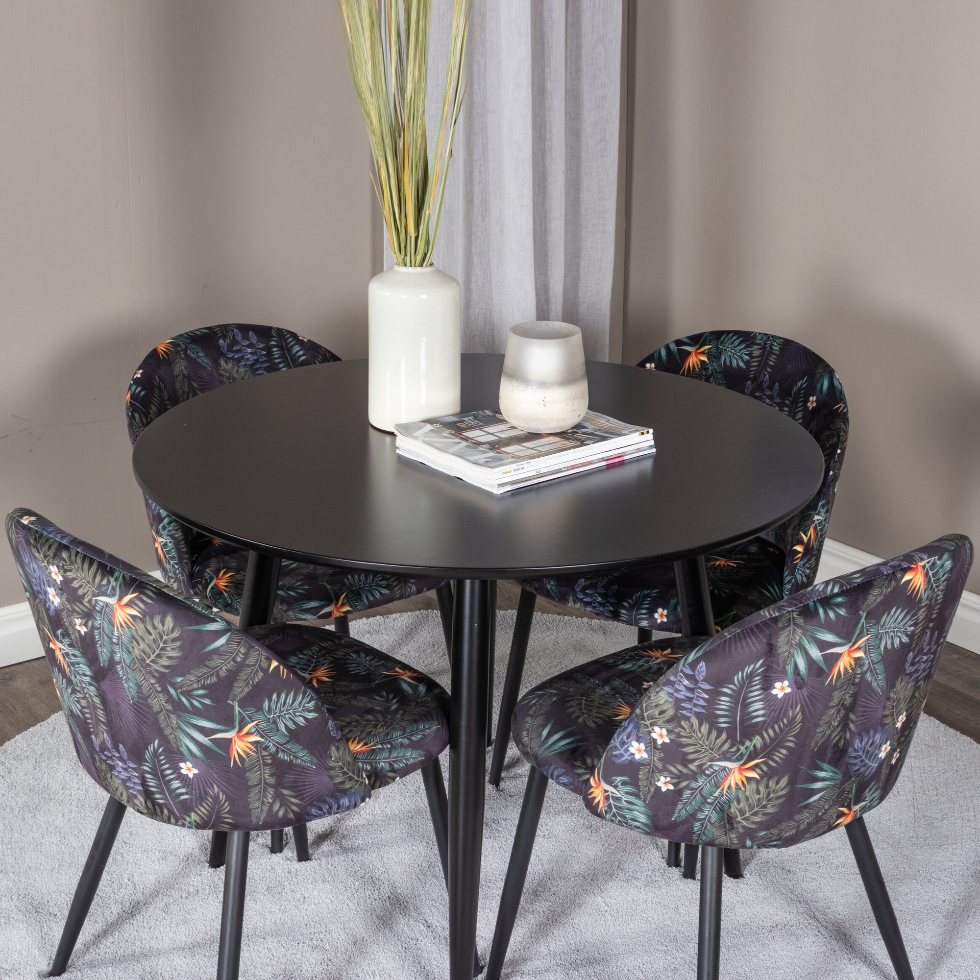 Spisegruppe Venture Home Plaza med 4stk Velvet Stoler
