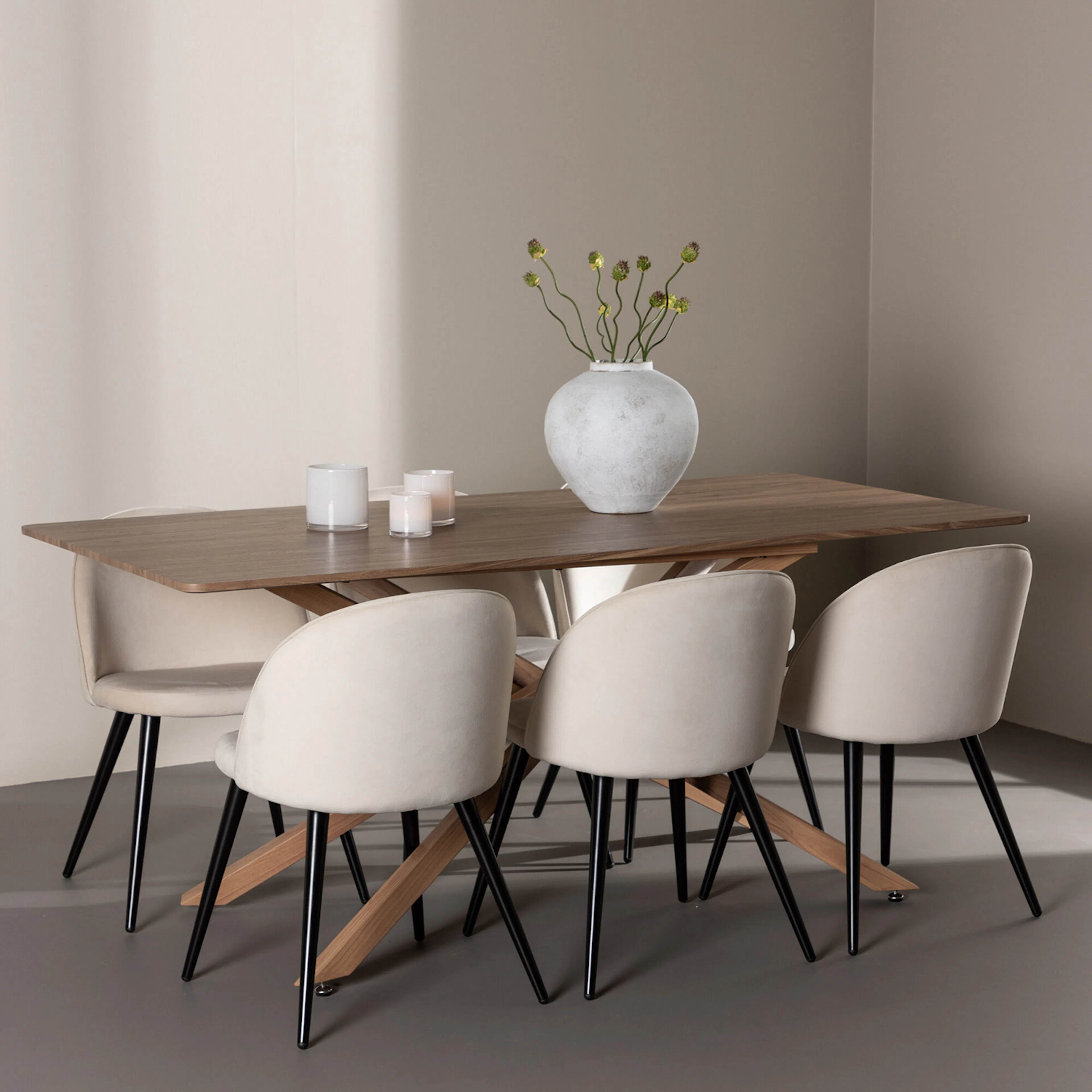 Spisegruppe Venture Home Piazza 180 med 6 stk Velvet Stoler