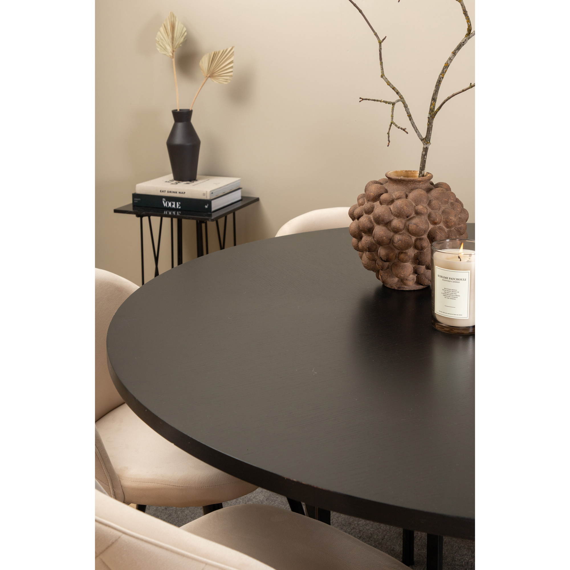 Copenhagen - Dining Table round - Black / Black+Velvet Stitc Beige/Sort