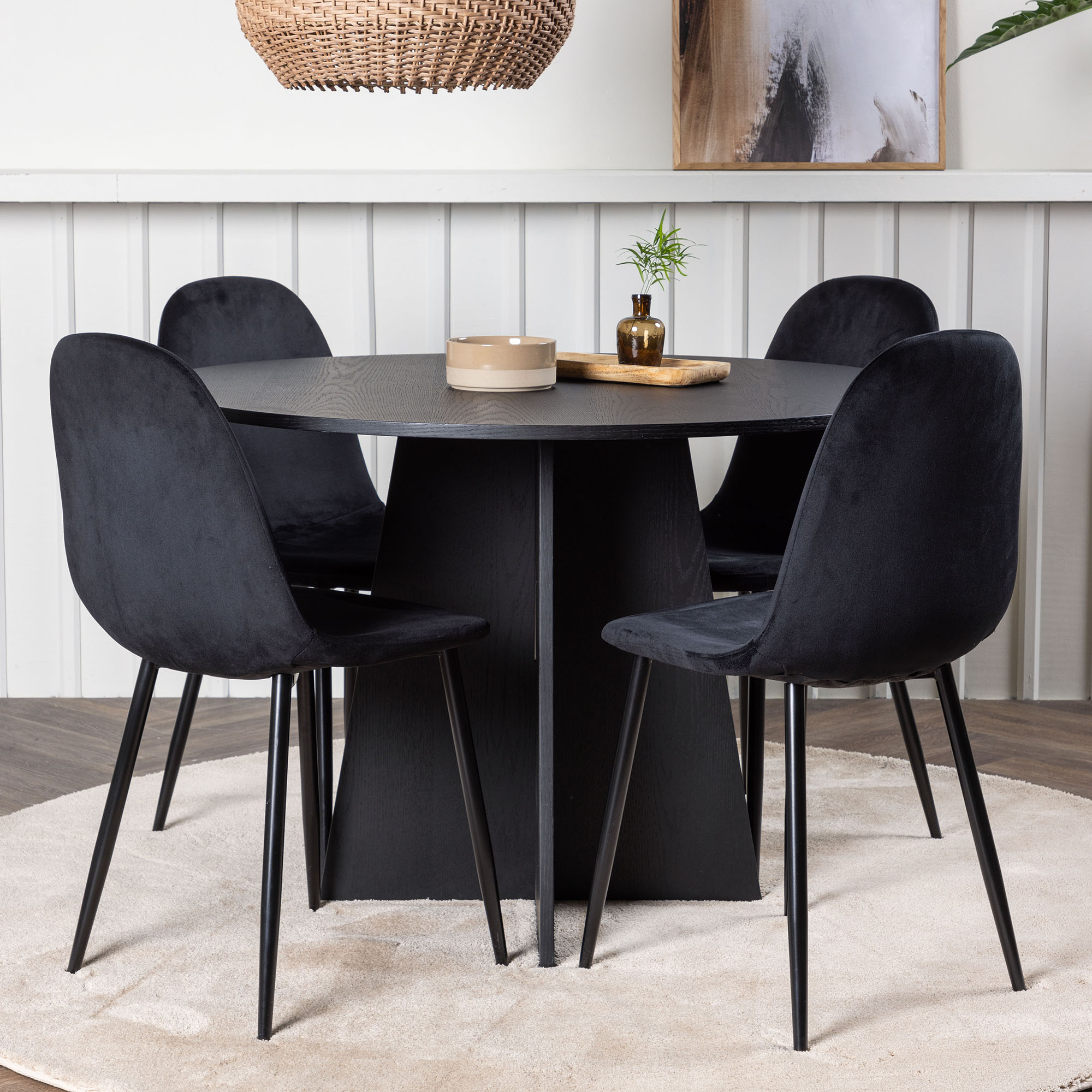 Spisegruppe Venture Home Bootcut Ø110 cm med 4 Polar Stoler Fløyel