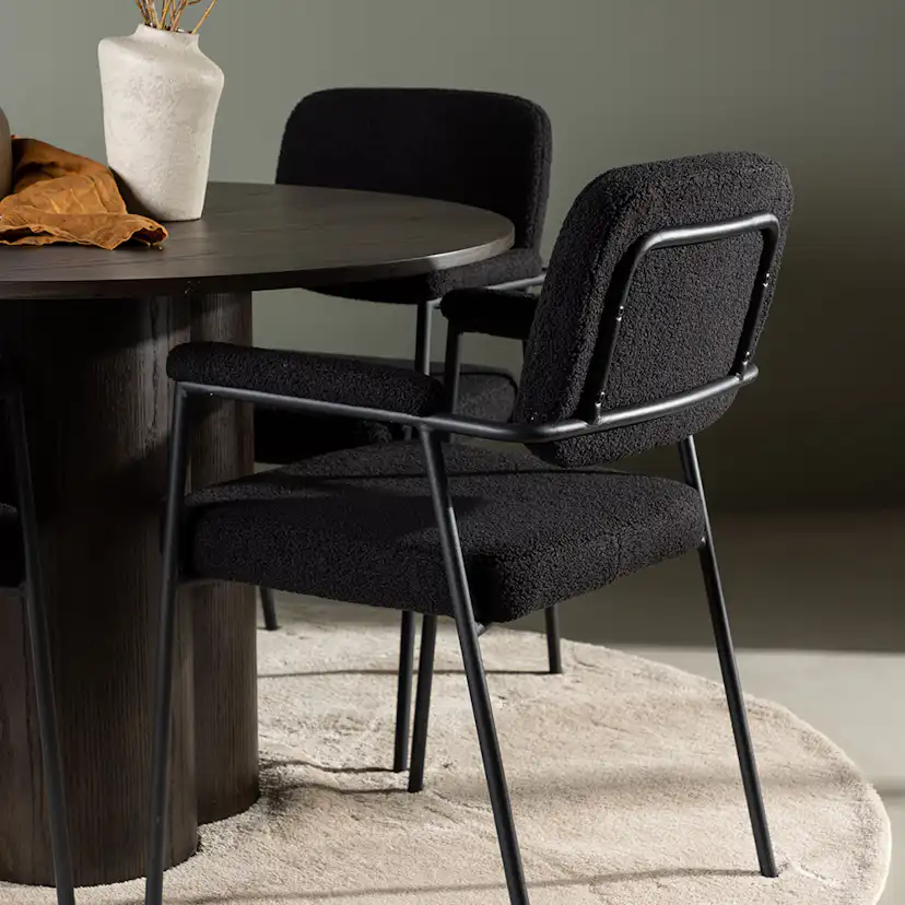 Spisegruppe Venture Home Olivia Ø110 cm med 4 stk Yesterday Stoler