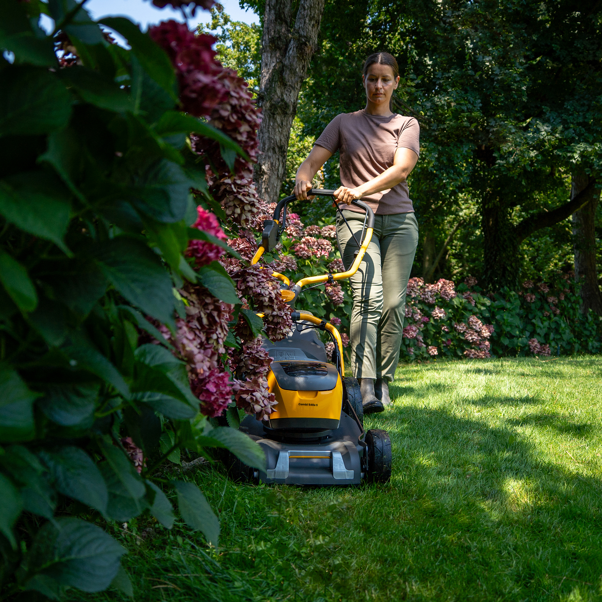 Gressklipper Stiga 500-serien Combi 548E S med Batteri og Lader