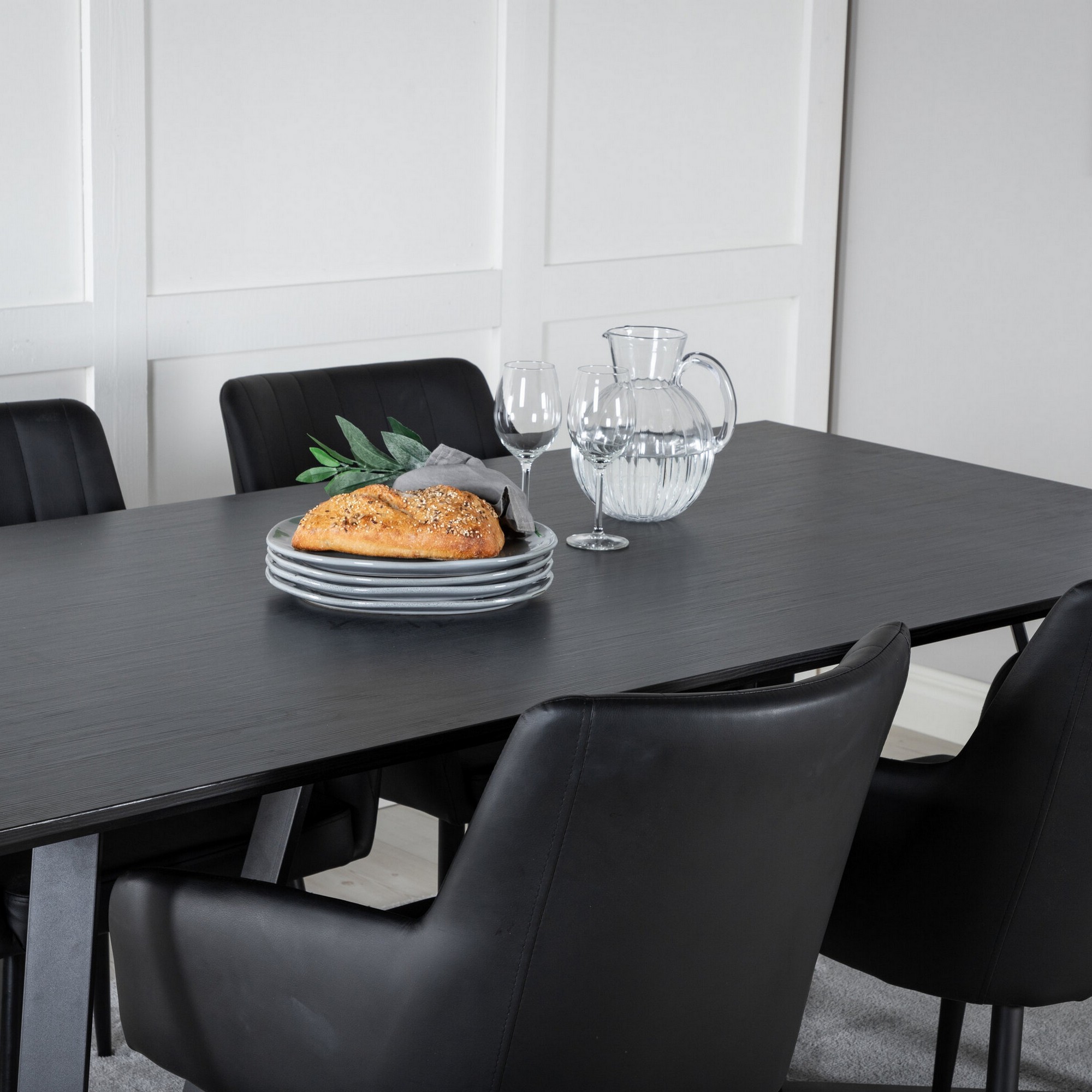 Marina Dining Table - Black top / Black Legs +Comfort - Dini Sort/Sort