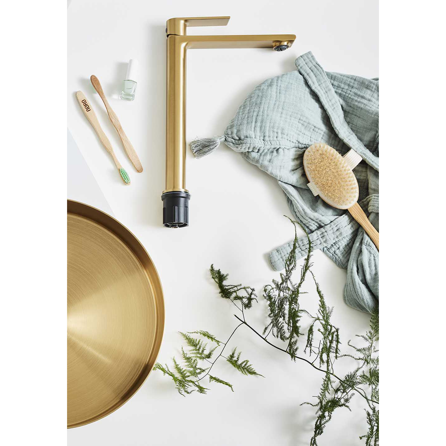 Tvättställ Noro Icon med Tvättställsblandare Neo