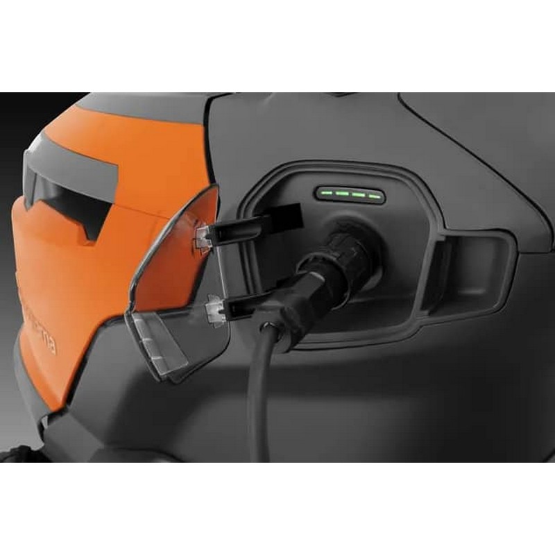 Hagetraktor Husqvarna TC 100i Batteridrevet med Oppsamler